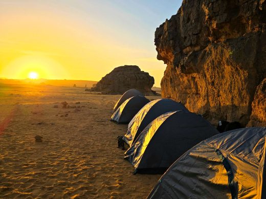 Copie de Copie de Yellow And Blue India Travel Promo Facebook Post_20260616_152523_0000 (1)